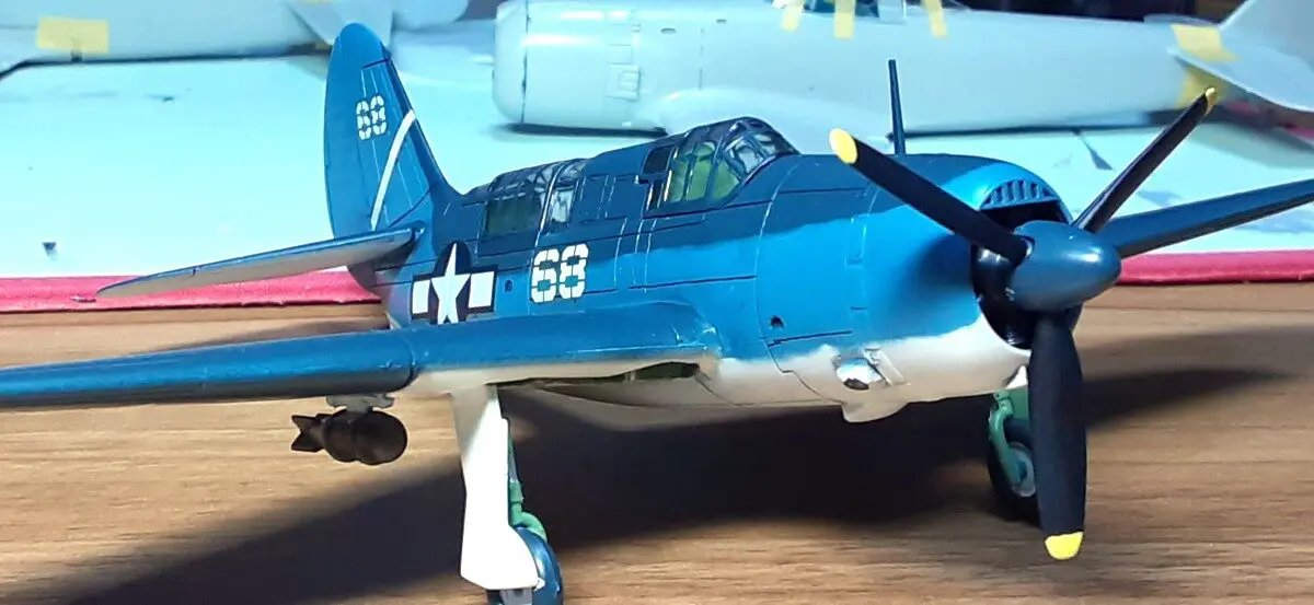 レベル 1/72 カーチスSB2C-1ヘルダイバー 着艦フック破損です