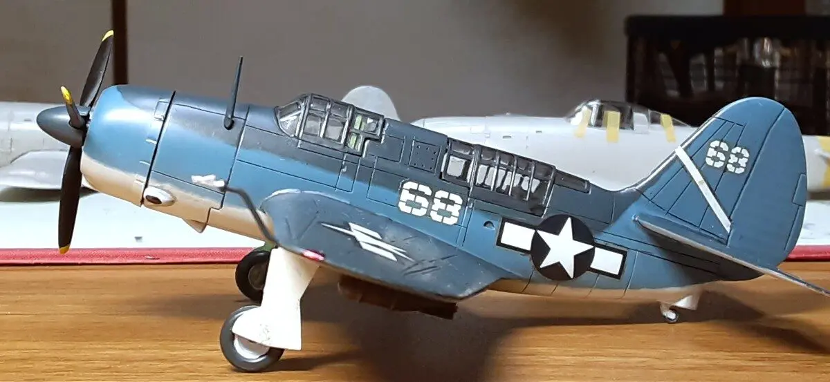 レベル 1/72 カーチスSB2C-1ヘルダイバー 着艦フック破損です