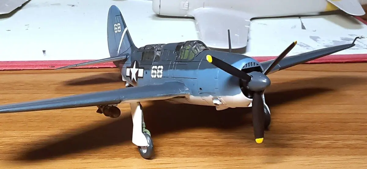 レベル 1/72 カーチスSB2C-1ヘルダイバー 着艦フック破損です