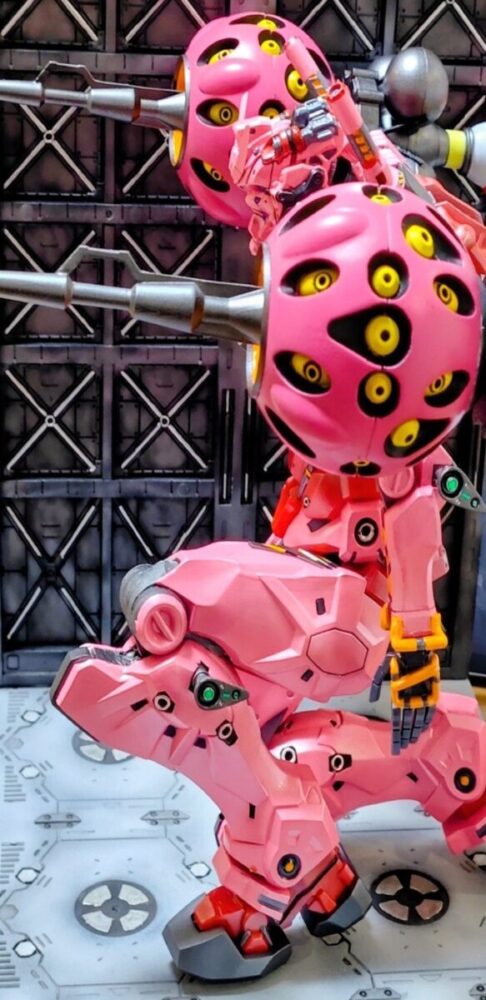 限械突破赤いガンダムでジオラマ